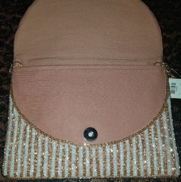 Gorgeous purse - Picture 2 of 4